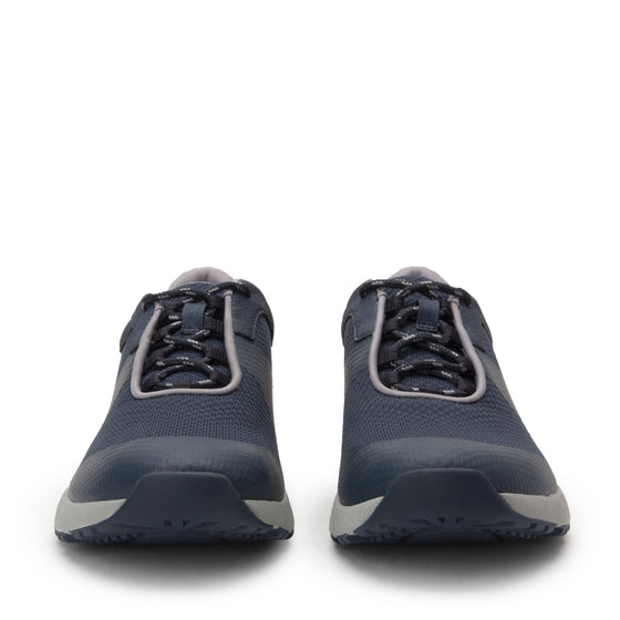 Intent mens smart shoes with Q-Chip™ technology on Q-Flow™ outsole. INT-M7410_S7