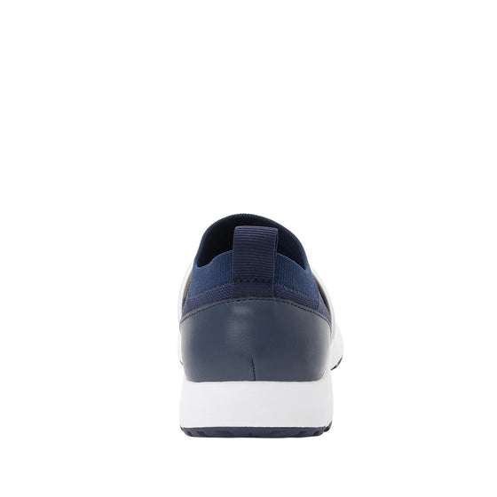 Qool Navy smart shoes with Q-Chip™ technology. QOO-5410_S3