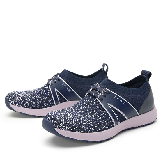Qool Lavender smart shoes with Q-Chip™ technology. QOO-5530_S2
