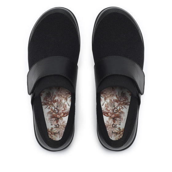 Qwik Cozy Black slip on smart shoes with Q-Chip™ technology. QWI-5006_S5