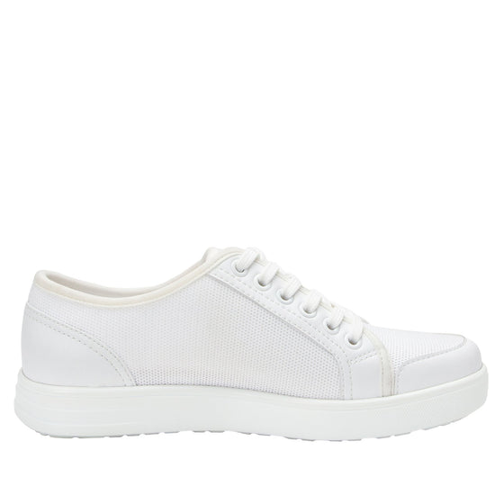 Sneaq White sneaker style smart shoes with Q-Chip™ technology. SNE-5100_S2
