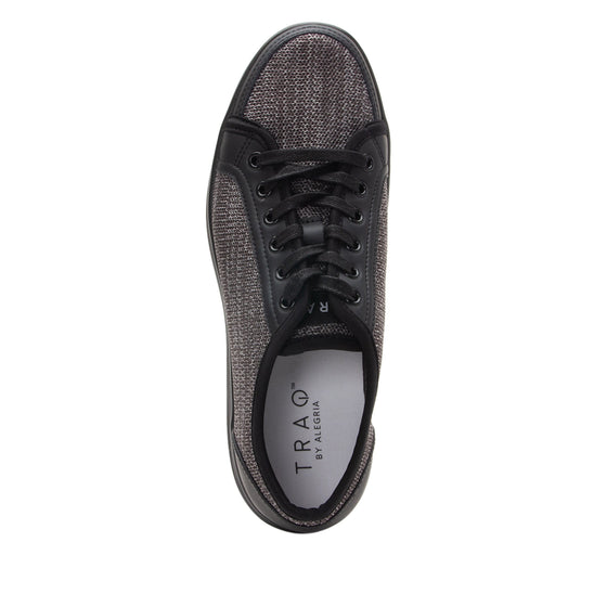 Sneaq comfort smart sneaker with Q-Chip™ technology. SNE-M7034_S4