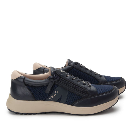 Eazee laceup smart shoes with easy side zipper and Q-Chip™ technology on Q-sport walker 2 outsole. EAZ-5410-S3
