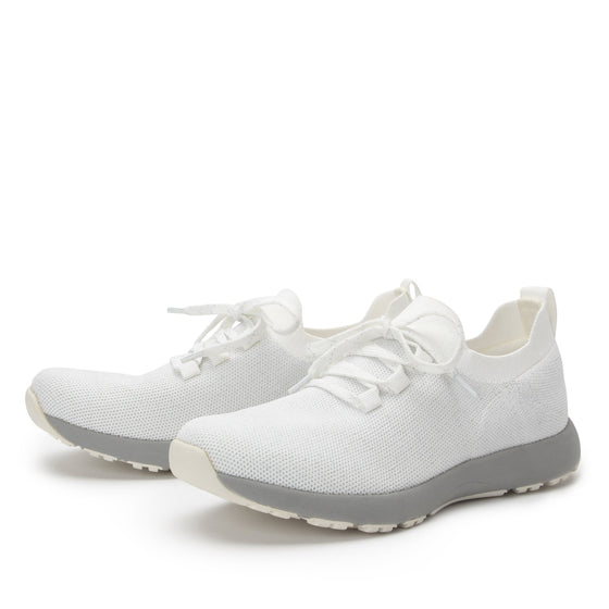Froliq Zesty White smart shoes with Q-Chip™ technology. FRO-5100-S2