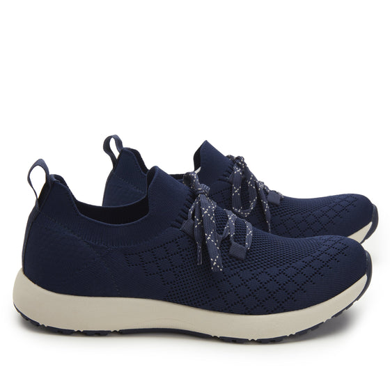Froliq Navy smart shoes with Q-Chip™ technology. FRO-5410-S3