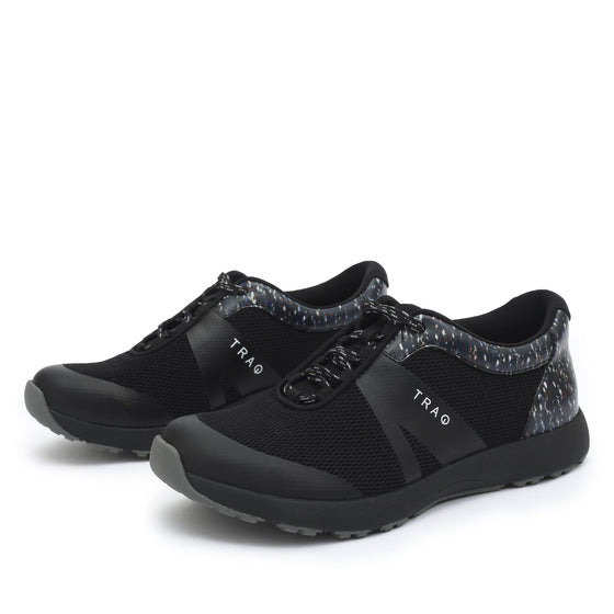 Intent Plethora lace up smart shoes with Q-Chip™ technology. INT-5004-S3