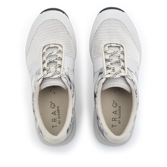 Intent Cloudy lace up smart shoes with Q-Chip™ technology. INT-5059-S6