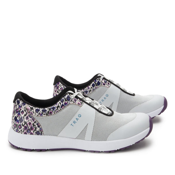 Intent White lace up smart shoes with Q-Chip™ technology. INT-5104-S4