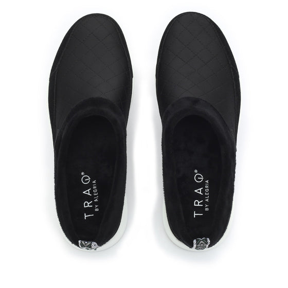 Kiq Black slip-on clog smart shoes with soft warm lining and Q-Chip™ technology. KIQ-5001_S6