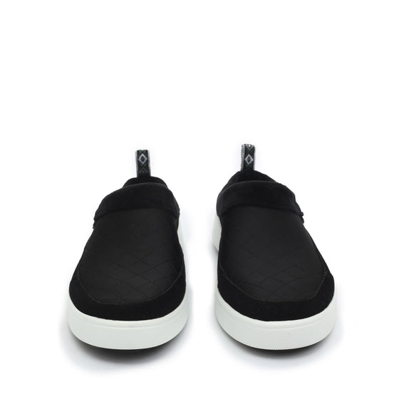 Kiq Black slip-on clog smart shoes with soft warm lining and Q-Chip™ technology. KIQ-5001_S8