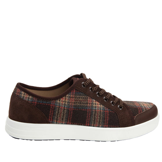 Lyriq Flannely Brown lace-up smart shoes with Q-Chip™ technology. LYR-5210_S2
