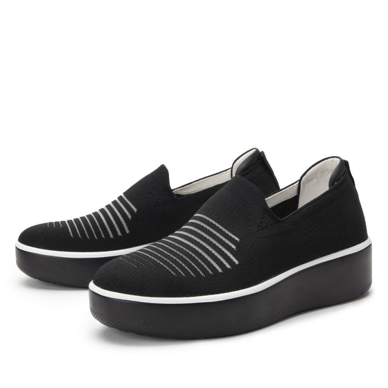 Mystiq Peeps Black slip on style smart shoes with Q-Chip™ technology. MYS-5005_S2