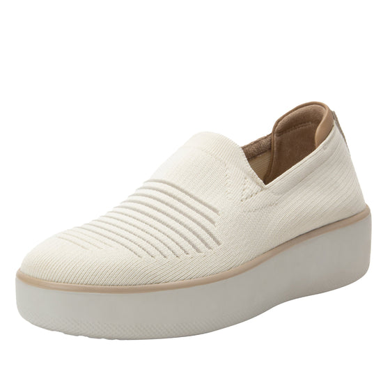 Mystiq Peeps Cream slip on style smart shoes with Q-Chip™ technology. MYS-5102_S1