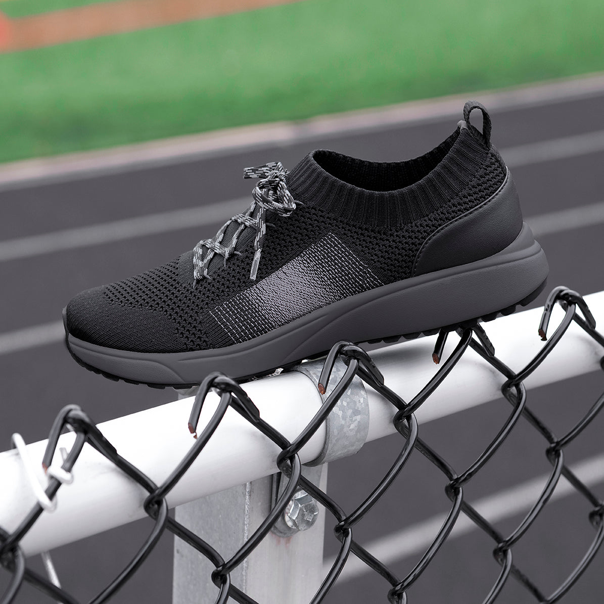 Peaq Pavement Smart Sneaker – TRAQ by Alegria