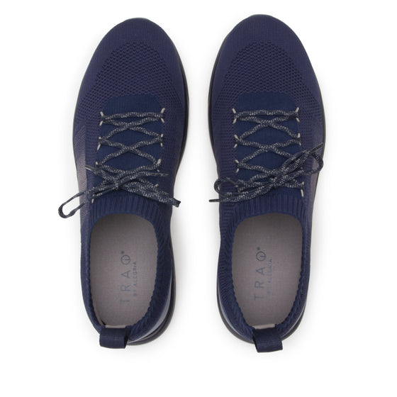 Peaq mens smart shoes with Q-Chip™ technology on Q-sport walker outsole. PEA-M7411_S6