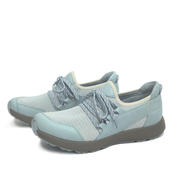 Purpose Ice mesh smart shoes with breathable Q-Flow™2 Outsole and Q-chip technology. PUR-5402-S3