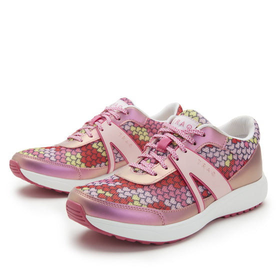 Qarma 2 Honeycomb Pink smart shoes with Q-Chip™ technology. QA2-5676_S1
