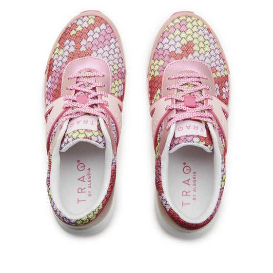 Qarma 2 Honeycomb Pink smart shoes with Q-Chip™ technology. QA2-5676_S4