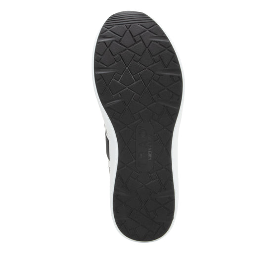 Qarma Water Color smart shoes with Q-Chip™ technology. QAR-5028_S5