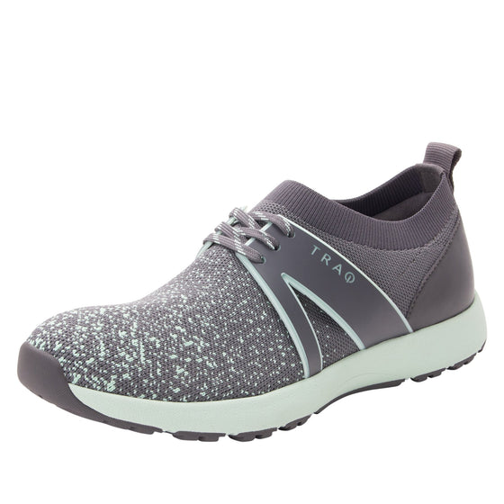 Qool Mint smart shoes with Q-Chip™ technology. QOO-5330_S1