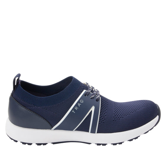 Qool Navy smart shoes with Q-Chip™ technology. QOO-5410_S2