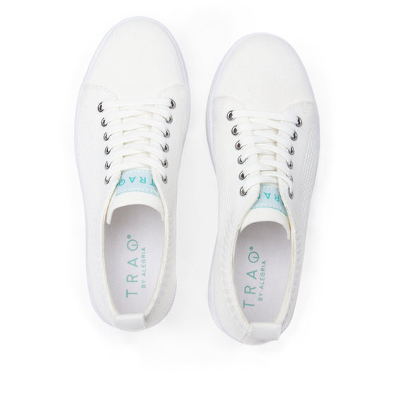 Qruise lace-up smart shoes with Q-Chip™ technology. QRU-5100_S5