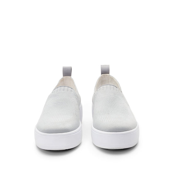 Qaravan slip on style smart shoes with Q-Chip™ technology. QRV-5030_S7