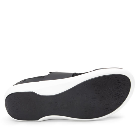 Qwik Black Top slip on smart shoes with Q-Chip™ technology. QWI-5009_S6