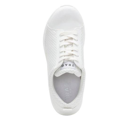 Qest Perf White lace up smart shoes with Q-Chip™ technology. QES-5100_S4