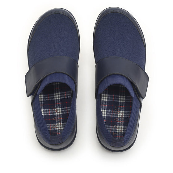 Qwik Cozy Navy slip on smart shoes with Q-Chip™ technology. QWI-5496_S5