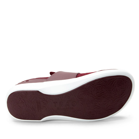 Qwik Wine Waves slip on smart shoes with Q-Chip™ technology. QWI-5901_S5