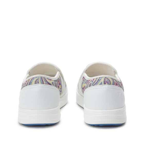 Sleeq Psych White smart shoes with Q-Chip™ technology. SLE-5111-S4