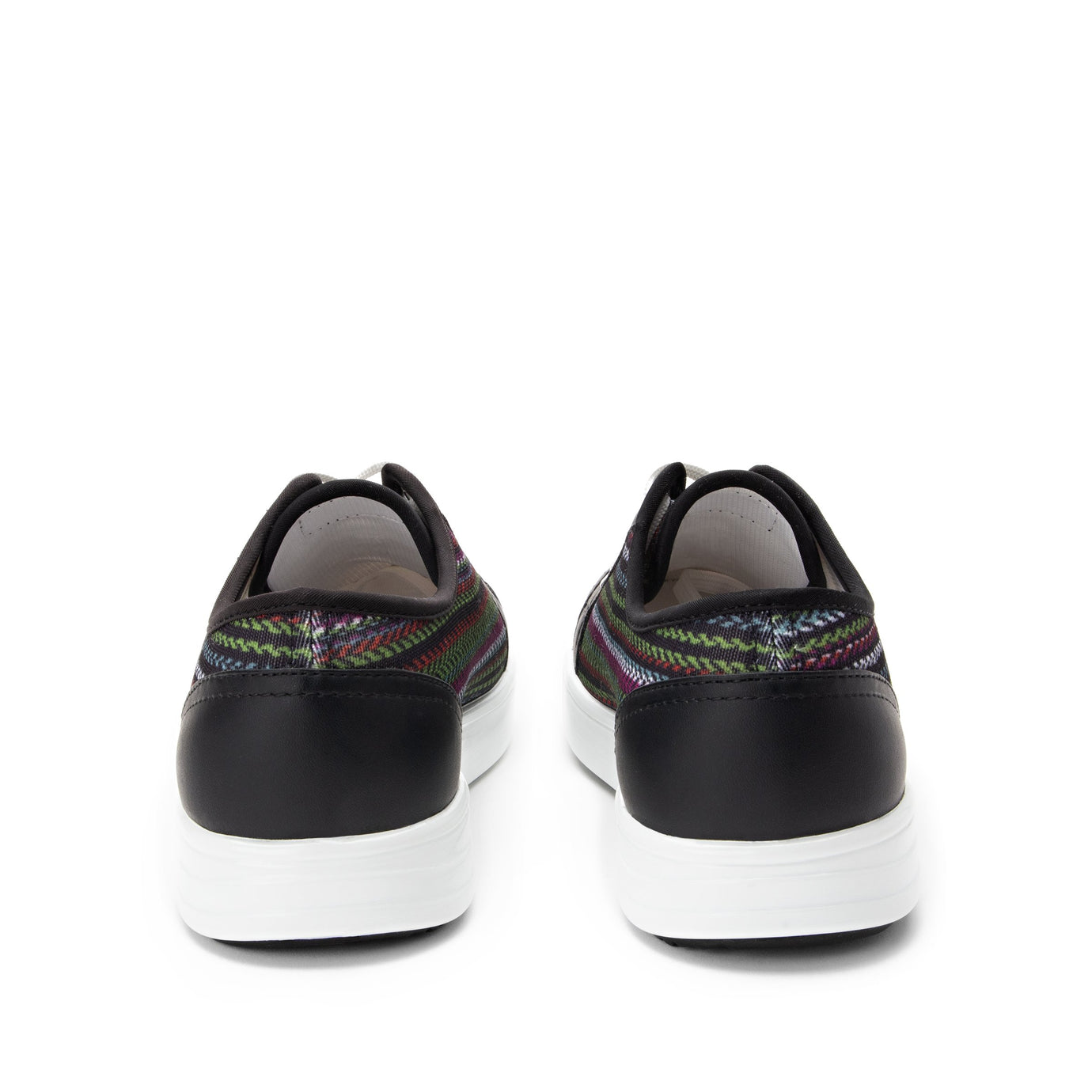 Sneaq Wild Wave – TRAQ by Alegria