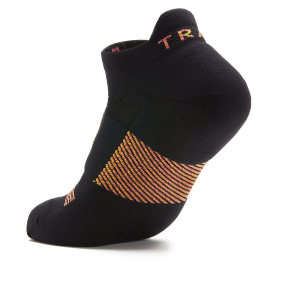 TRAQ Q-Flow arch compression socks built for performance and comfort. TRA-91707_S3