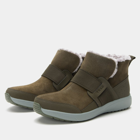 Arctiq Olive suede bootie lined with warm sherpa with Q-chip technology. ARC-5302-S2