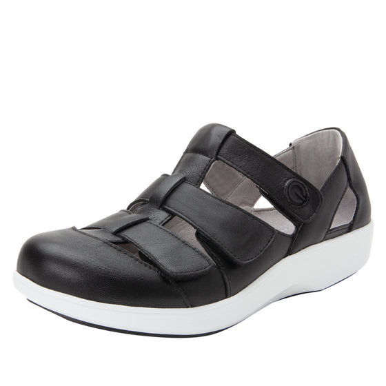 Treq Black three adjustable strap shoes with Q-Chip™ technology. TRE-5003_S1