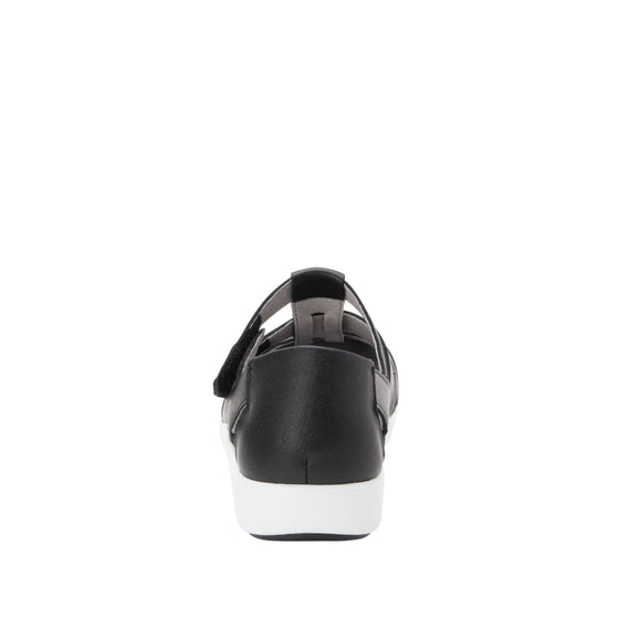 Treq Black three adjustable strap shoes with Q-Chip™ technology. TRE-5003_S3